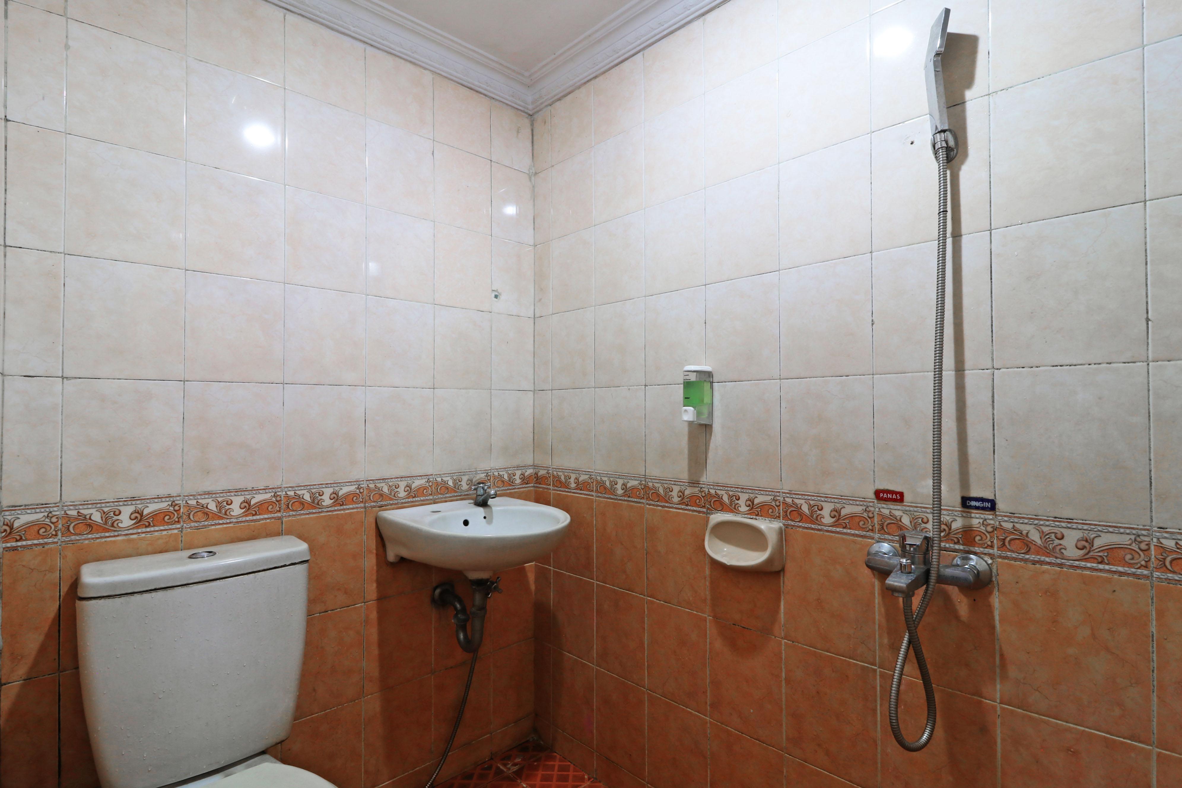 Hotel Sumatera Medan Buitenkant foto