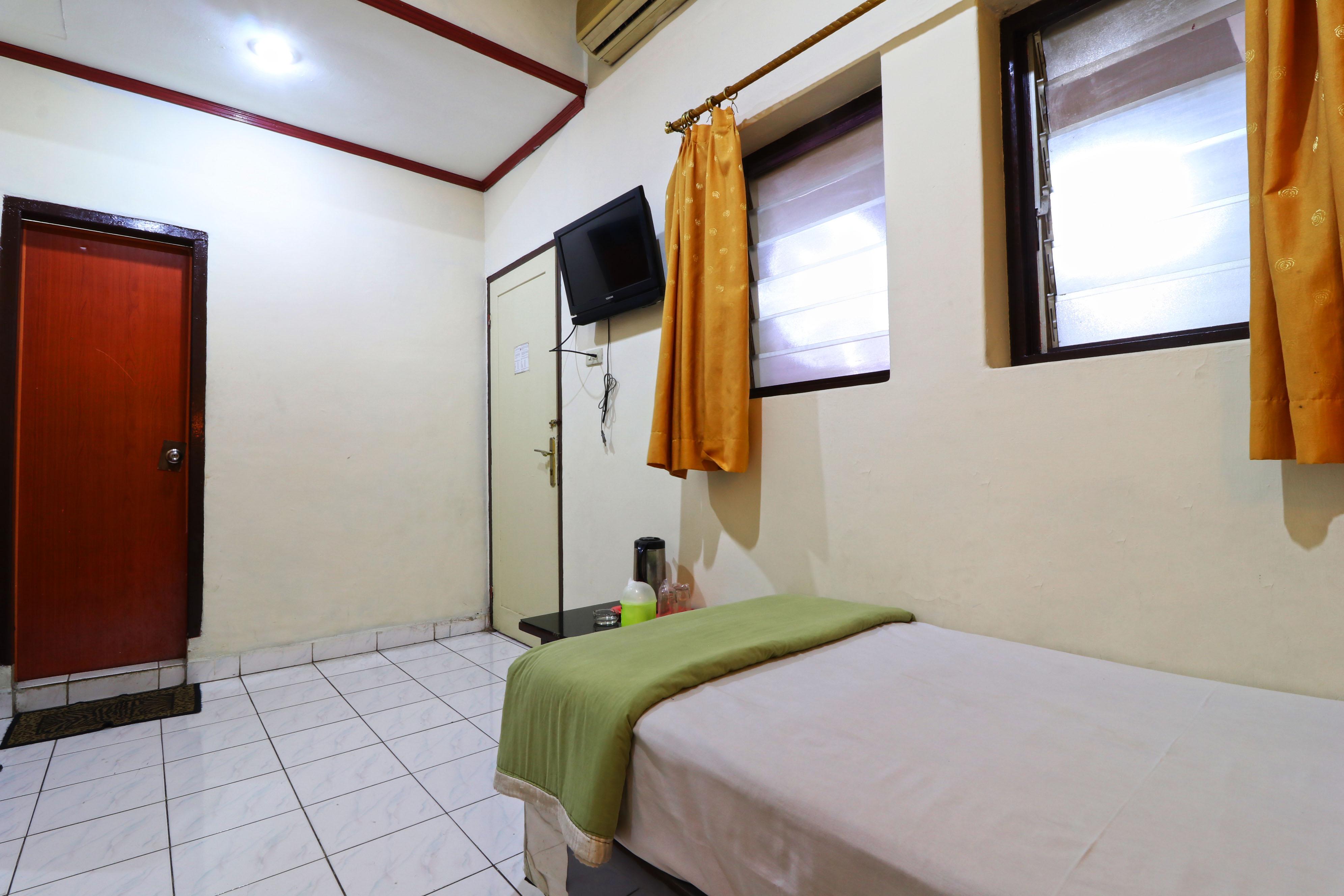 Hotel Sumatera Medan Buitenkant foto